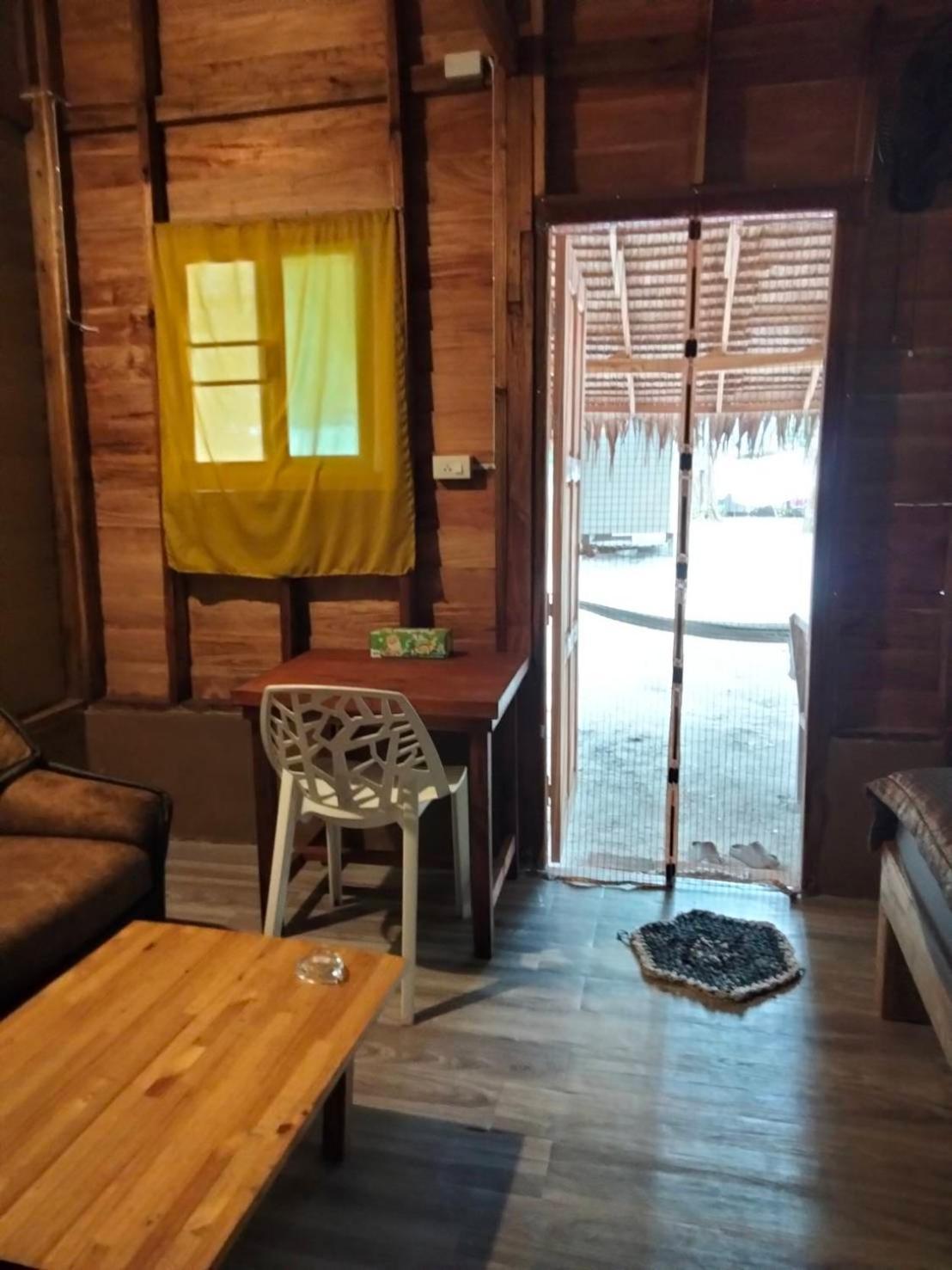 Lazy Hut Hotel Koh Phayam Exterior foto