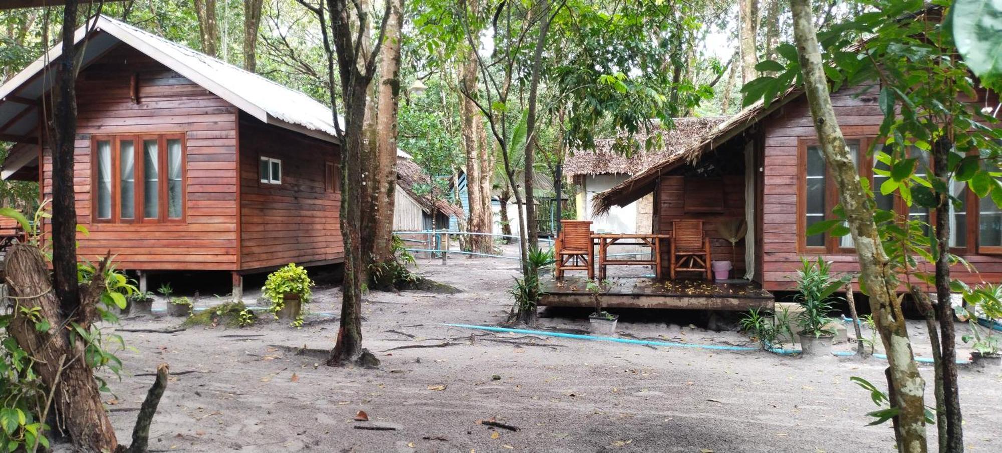 Lazy Hut Hotel Koh Phayam Exterior foto