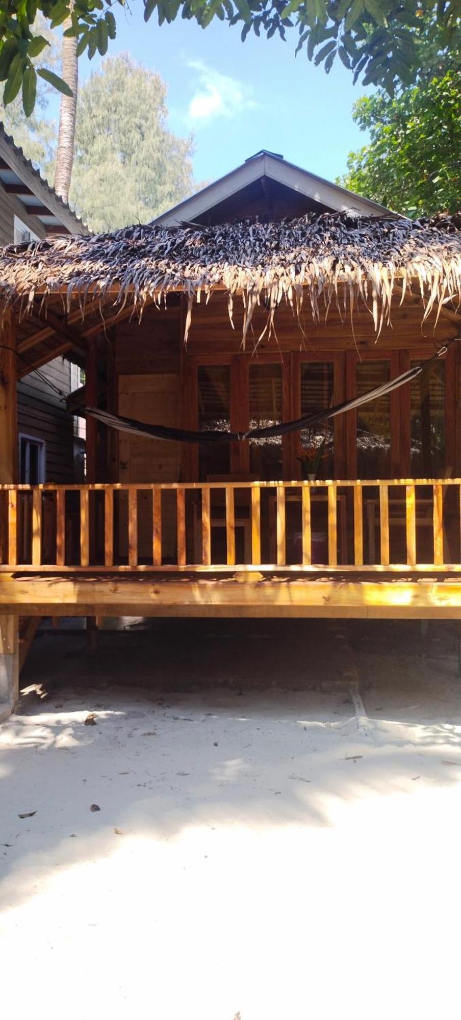 Lazy Hut Hotel Koh Phayam Exterior foto