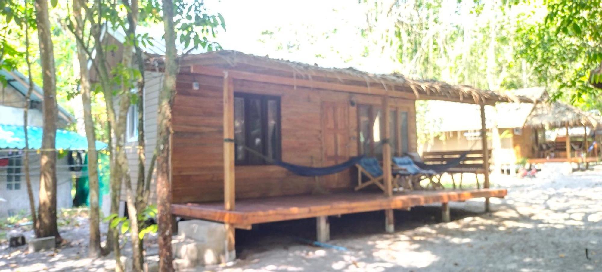 Lazy Hut Hotel Koh Phayam Exterior foto